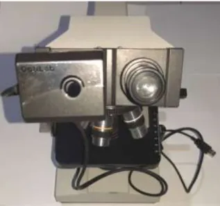 Gambar  1.    Mikroskop  digital  dengan  kamera OptiLab. 