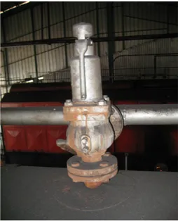 Gambar 3.10 Safety valve 3. Katup Uap Induk