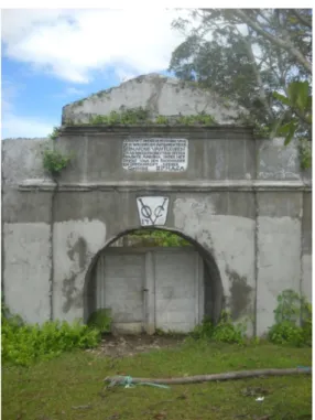 Foto 1.  Gerbang Fort Defensie dan sedimentasi material  tanah (Sumber: Dokumen Balar Ambon, 2011).