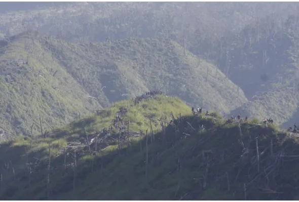 Gambar II.9 : Gunung Merapi  Sumber : Dokumen pribadi 