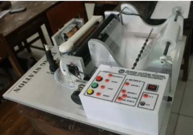 Gambar 1. Media Plastic Cutting Station 