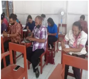 Gambar 1. Peserta Berlatih Menulis 