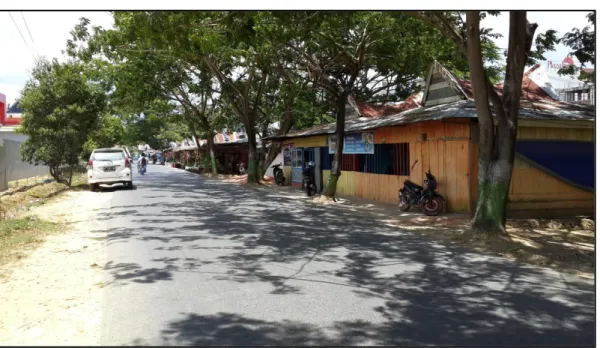 Gambar II.6   Pusat Kuliner Kelurahan Mandonga, Kendari  (Sumber : Dokumentasi pribadi, 2013) 
