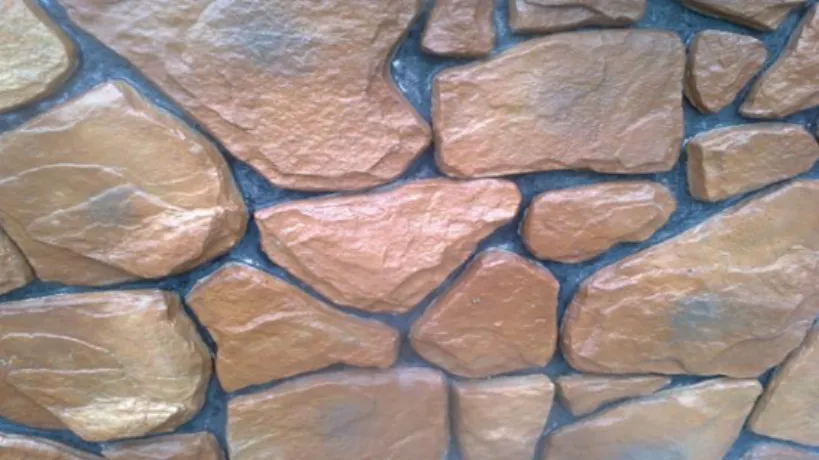 Gambar 4. Contoh produk ’Tembok/Pagar rumah penyelidik’ dari simenfero yang dicampur Red Clay dan  Putty Filler