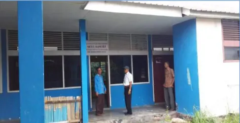 Foto 4. Sekretariat PKBM Moro Mandiri di Pulau Moro, Menempati Salah  Satu Ruang dari Bekas Kantor Kecamatan Moro (Dok