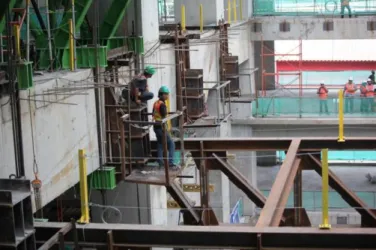 Gambar 9: Proses heavy lifting 