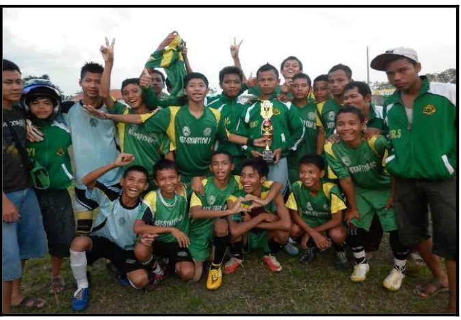 Gambar 2.1 Juara 1 U-15 Kabupaten Tegal Tahun 2012 