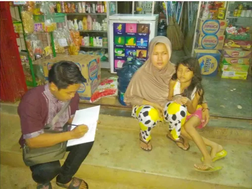 Foto 3. Wawancara kepada Orangtua di Kelurahan Hadimulyo Timur 