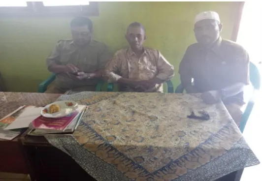 Gambar 4    Wawancara dengan para guru  SMP Islam Tias Bangun Kecamatan  Pubian Kabupaten Lampung Tengah 