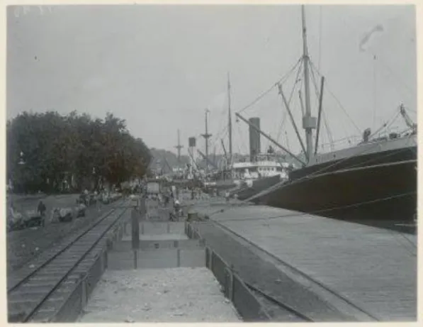 Foto Dermaga Pelabuhan Cilacap Tahun 1908. Sumber: KITLV 