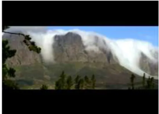 Gambar 3.2 Pemandangan Tebing Tinggi  diselimuti Kabut 