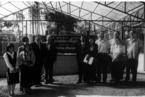 Gambar atas: Penelitian pembibitan pertama FORRU CMU dibuka pada tahun 1994, yang disponsori oleh  Riche Monde Bangkok, Ltd