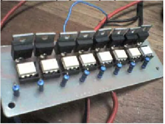Gambar 1.   Rangkaian optoisolator sebagai rangkaian  pemisah level tegangan rendah DC dengan  rangkaian AC220/380 volt
