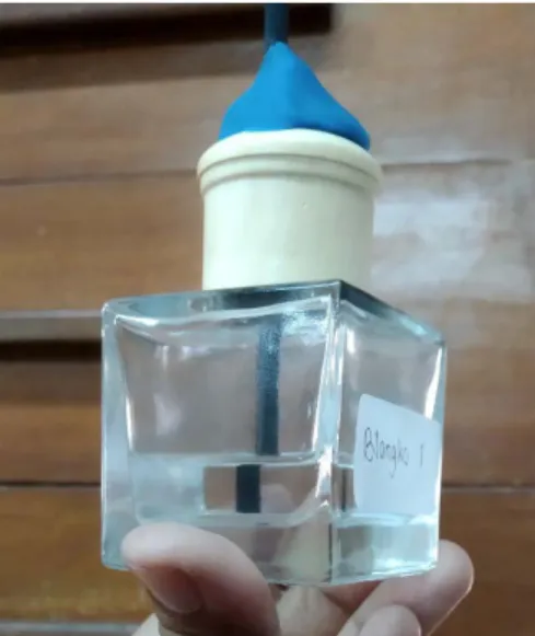 Gambar 2. Botol minyak atiri sereh wangi 