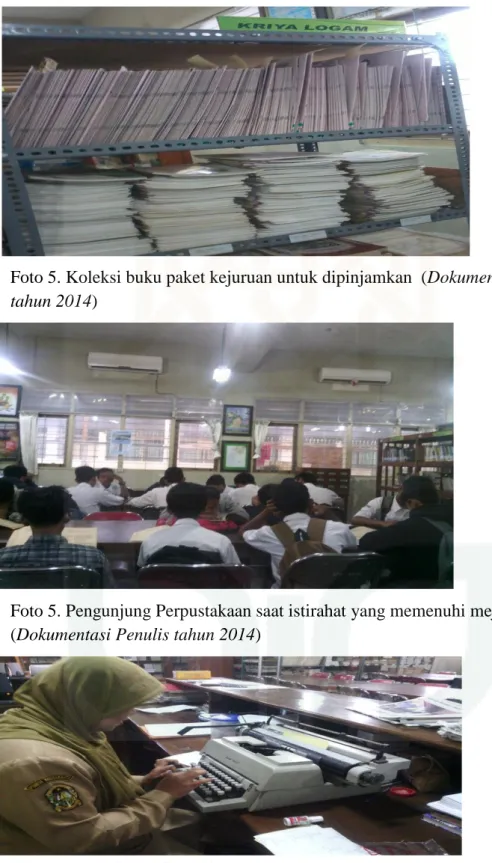 Foto 5. Pengunjung Perpustakaan saat istirahat yang memenuhi meja baca   (Dokumentasi Penulis tahun 2014) 