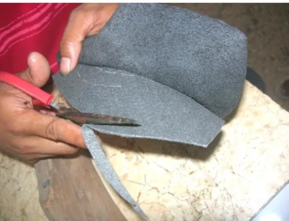 Gambar 24.  Sebelum diopen lapis dalam dipotong 1 cm keliling 