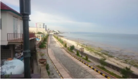 Gambar 3. Pemerintah Kota membangun  jalan di pesisir pantai Kelapa Lima   