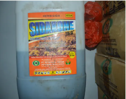 Gambar 3: Herbisida Sidaxone dengan bahan aktif paraquate 