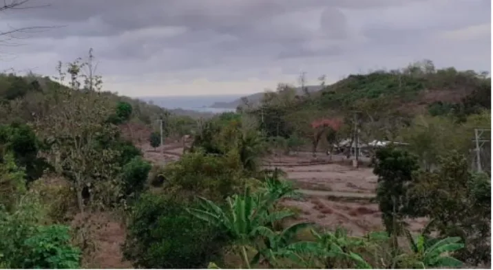 Gambar 2 Gambaran dari atas Daerah di Desa Sade 