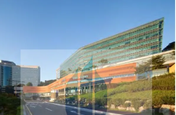 Gambar 4 Bundang Seoul National University Hospital  (Sumber: Archdaily) 