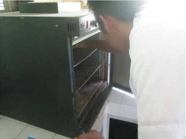 Gambar 13. Contoh Kadar Air di Masukan Kedalam Oven selama 48 jam dengan  Suhu ± 130  0 c  