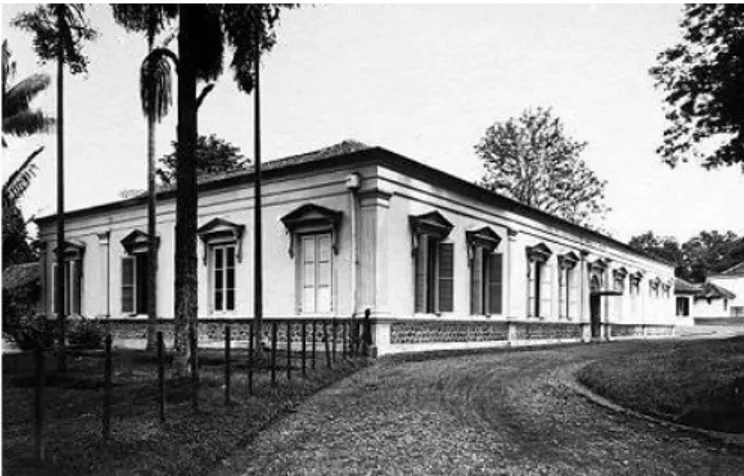 Gambar 7. Museum Zoologi Bogor pada tahun 1920 (Sumber: Kadarsan, dkk., 1994: 24).