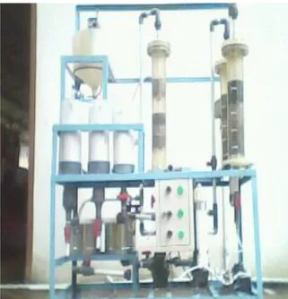Gambar  2.  Alat  pengolaha  air  payau  menjadi  air  minum  secara  koagulasi,  sedimentasi  dan  filtrasi bertingkat