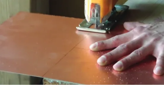 Gambar 2.20 Peralatan pemotong PCB