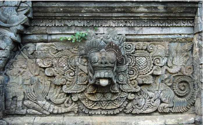 Gambar 1. Relief pada panil 1 sisi disebelah kiri kori agung Pura Subak Jagasari. 