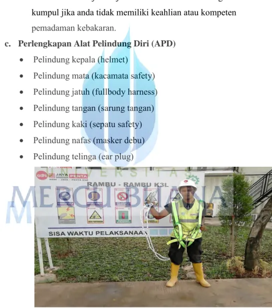 Gambar 3.2  Petugas dengan APD lengkap 