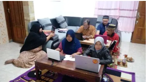 Gambar 4.1  Pelatihan  Pengoperasin Komputer 