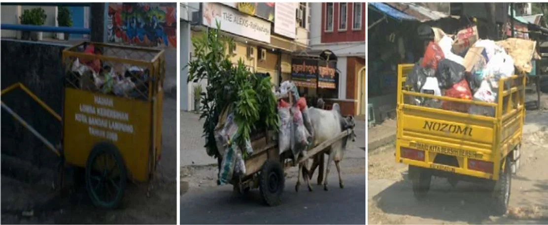 Gambar 10.  Pengangkutan sampah warga ke TPS yang berada di pinggir jalan  (Gambar diambil di Jalan Gajah Mada dan P