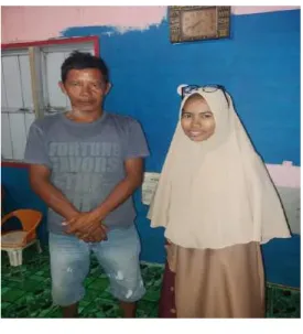 Foto dengan  Ketua RT 04 