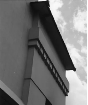 Gambar 10. Pengaruh langgam art deco tampak pada moulding  berbentuk ornamen kotak-kotak pada dinding eksterior gereja  GPIB Bethel