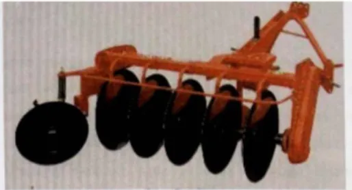 Gambar bajak piring untuk traktor empat roda