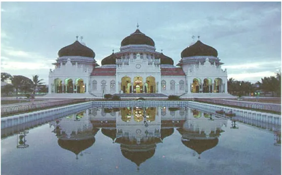 Gambar 13: Masjid Raya Banda Aceh 