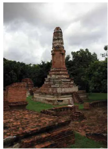 Gambar 2. Reruntuhan kuil Wat Borom Phuttharam, dibangun semasa  pemerintahan raja Phetracha (ca