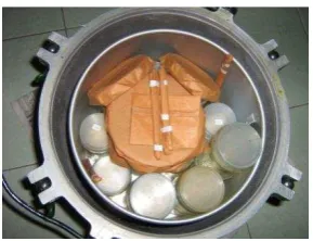 Gambar 3. Proses Sterilisasi Alat 