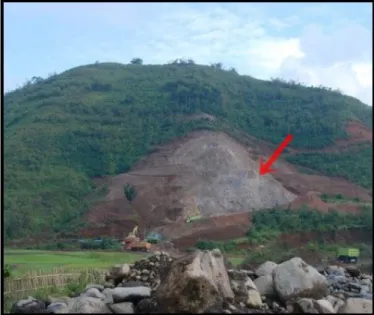 Gambar 4.5 Singkapan Breksi Vulkanik di Desa Mekarwangi  pada ST-53 