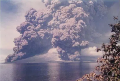 Gambar 1. Posisi Geografis pulau gunungapi Makian (kiri), dimana terletak  komplek volkanik G