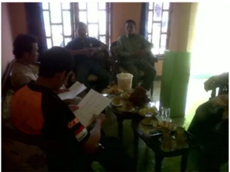 Gambar 1. Pertemuan dengan Ketua Kelompok Ternak Madu Manfaat dan Sido Makmur, serta  perangkat Desa Lanjan, Sumowono Kab Semarang 