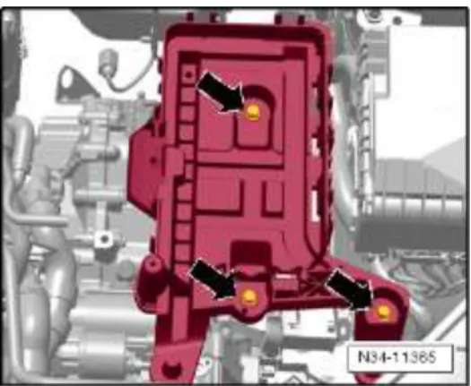 Gambar 4. Lepas Baut Tempat Baterai  (Sumber : Database Manual book  VW Golf) 
