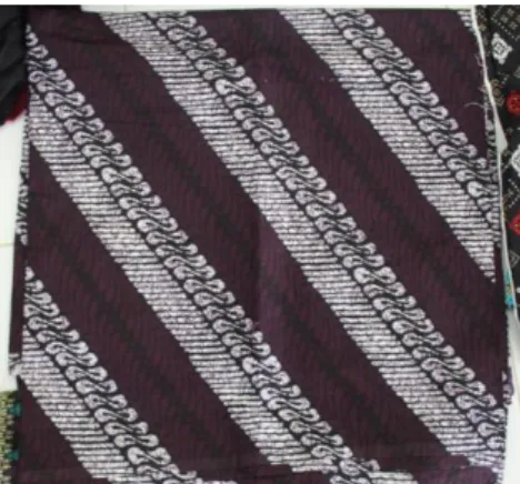 Gambar II.34 Batik Mega Mendung. 