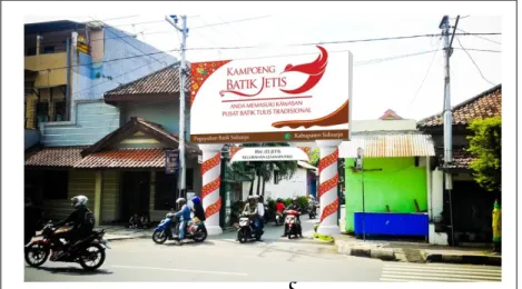 Gambar 3 : Contoh Desain Sign System Gapura Kampoeng Batik Jetis  Pada  sign  penunjuk  arah  dan 