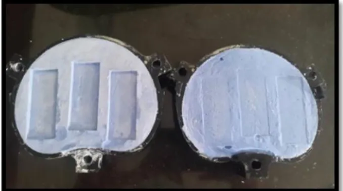 Gambar 22. Mold yang diolesi dengan bahan    cold mould seal 