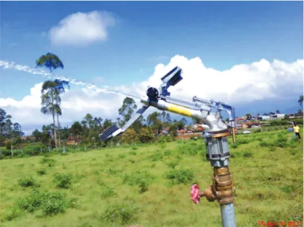 Gambar 5. Contoh big gun sprinkler yang bisa digunakan untuk menyiram tanaman tebu lahan kering (Pengalengan, 15 April 2010)