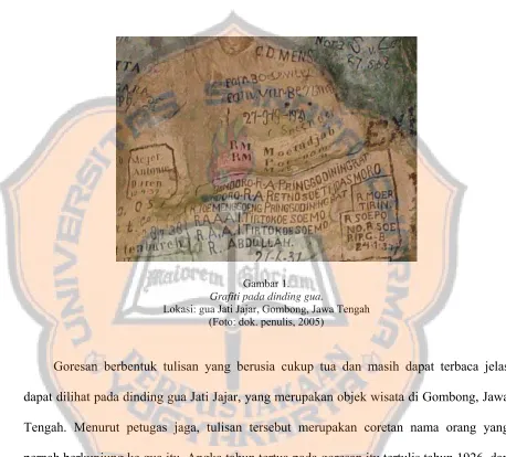 Gambar 1. Grafiti pada dinding gua. 