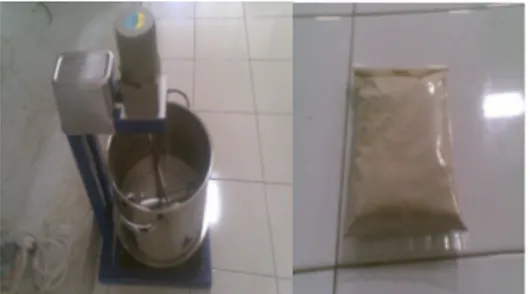 Gambar 6. (kiri) Alat mixing untuk  pemurnian minyak  cengkeh, (kanan) bentonit Alat  yang  digunakan  pada  proses  pemurnian  adalah  mixing,  dengan  pengaduk  dan tempat larutan terbuat dari stainless steel  seperti disajikan pada gambar 6a