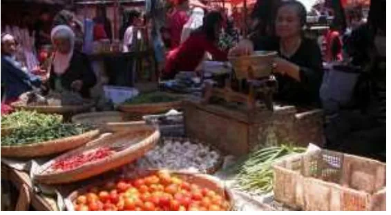 Gambar 1. Pedagang lansia di Pasar Bantul 