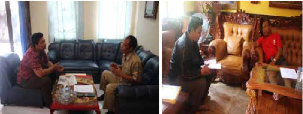 Foto 3.   Wawancara dengan Bapak Nyoman Sumerta selaku Kepala Bidang Pembangunan  Desa Munggu (kiri) dengan Bapak Dr